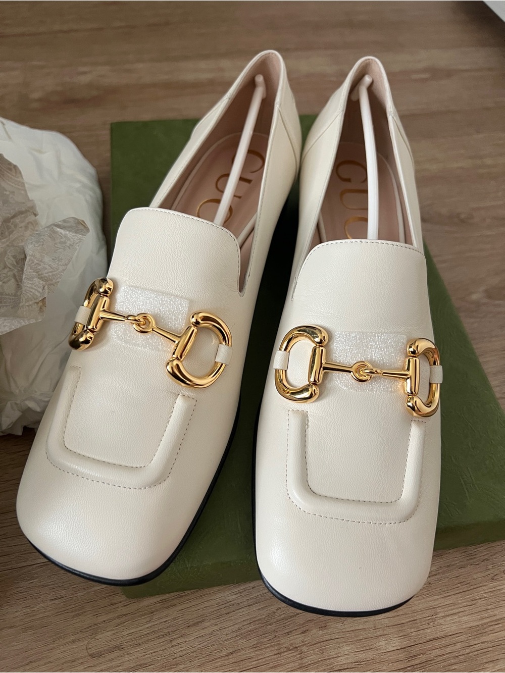 Gucci Cream Leather Horsebit Loafers with Gold Hardware - Picture 3 of 5